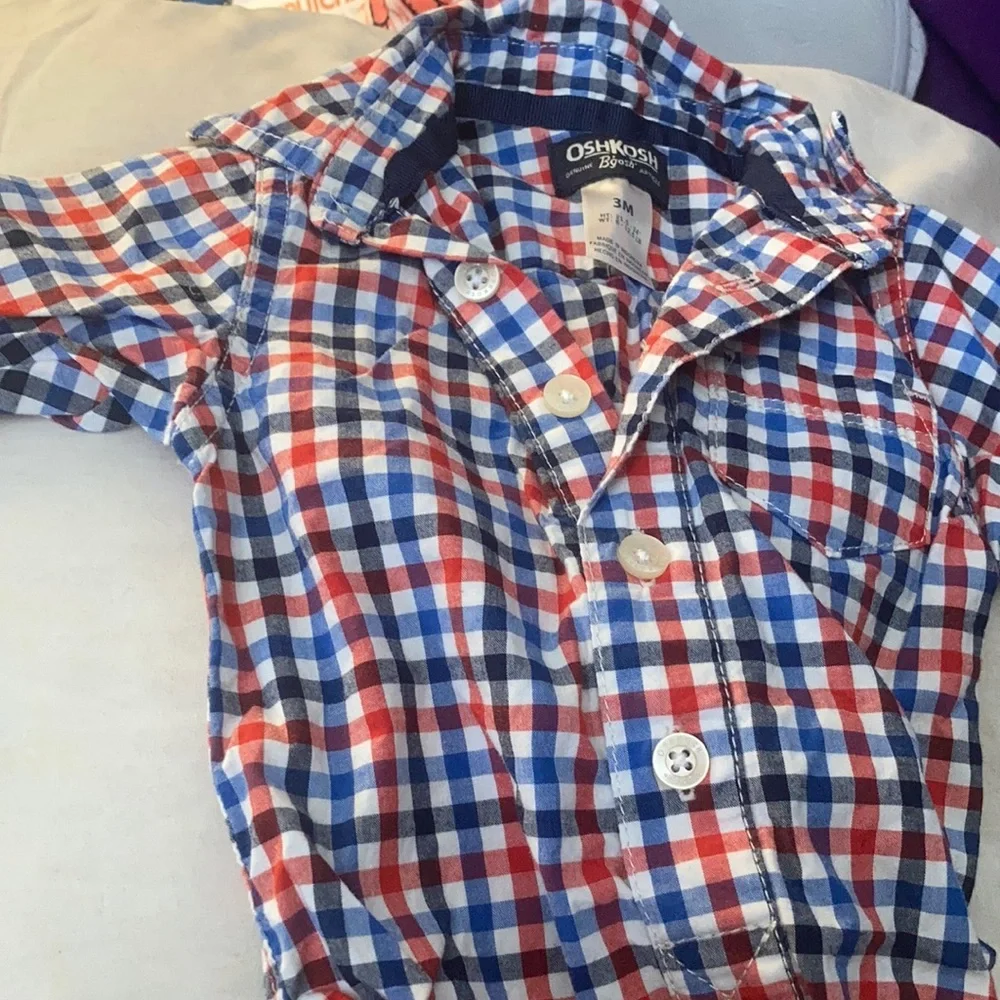 FINAL MARKDOWN Oshkosh snap crotch Shirt three months